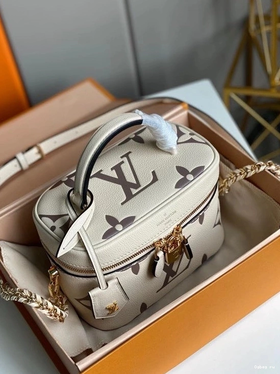 LOUIS PM VANITY VUITTON 0809
